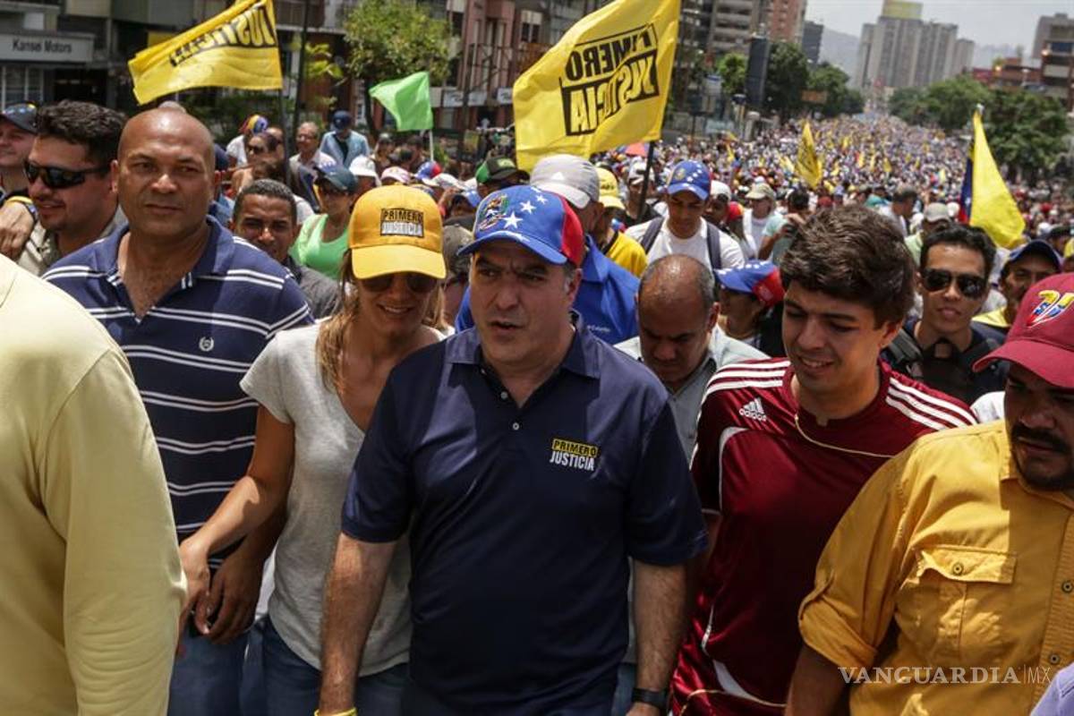 Responsabiliza Julio Borges a Maduro por la violencia en Venezuela