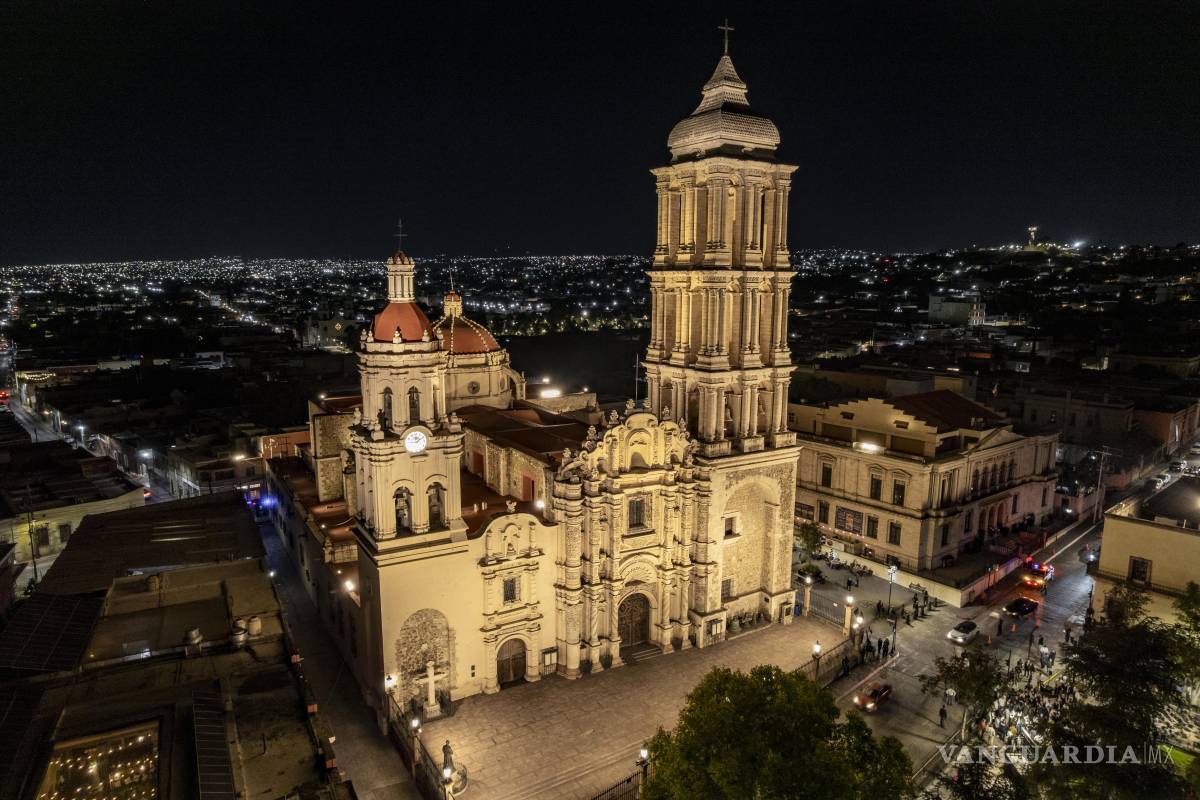 Recupera la Catedral de Saltillo los históricos faroles donados por las hermanas Purcell
