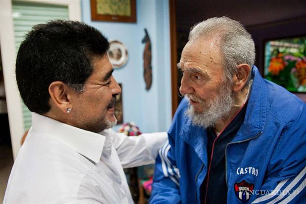"Fue como mi segundo padre": Maradona llora la muerte de Fidel Castro