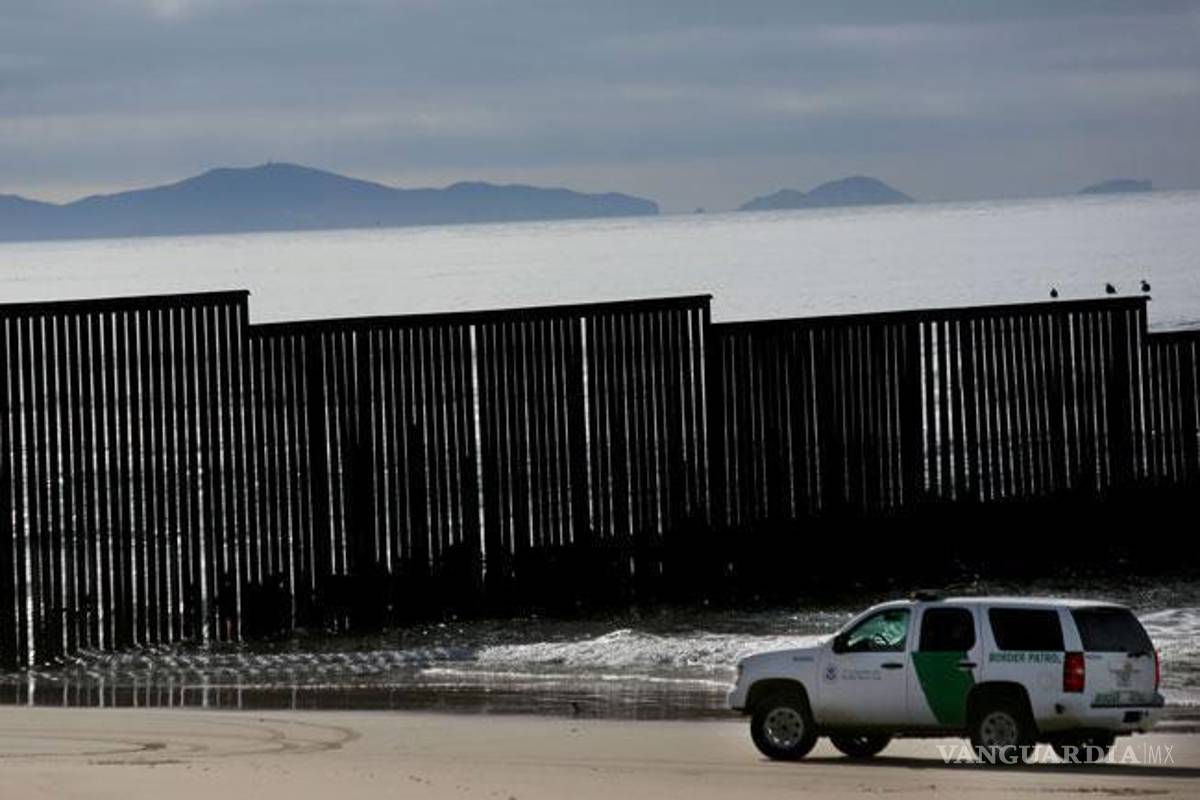 EU entrega contratos para más prototipos de muro