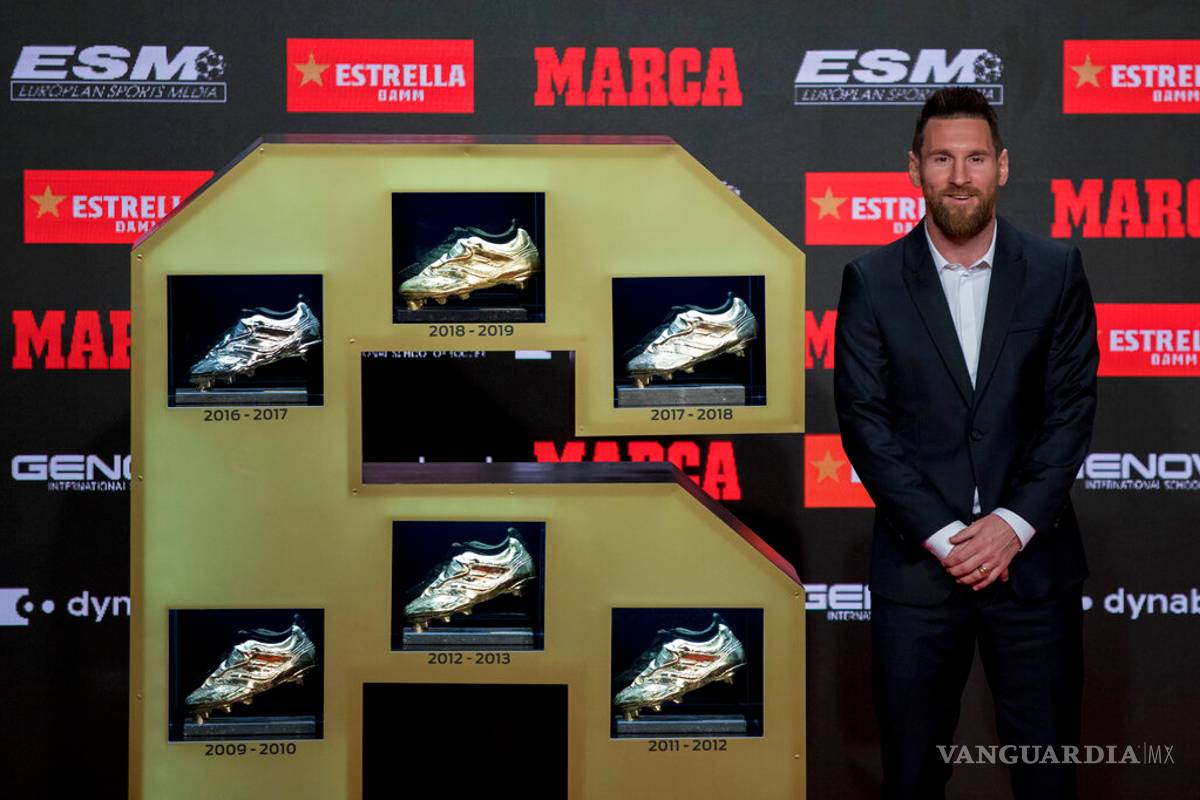 ¡Felices XV's Messi! Lo festeja recibiendo la Bota de Oro