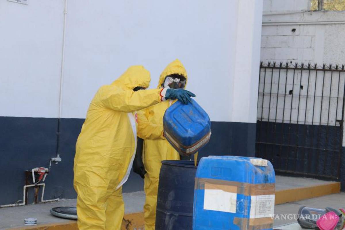 $!En un operativo conjunto, la FGR destruyó material químico decomisado.