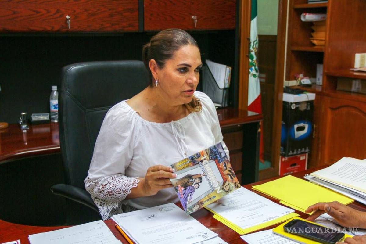 Entregan a alumnos libro de comics sobre la historia de Torreón