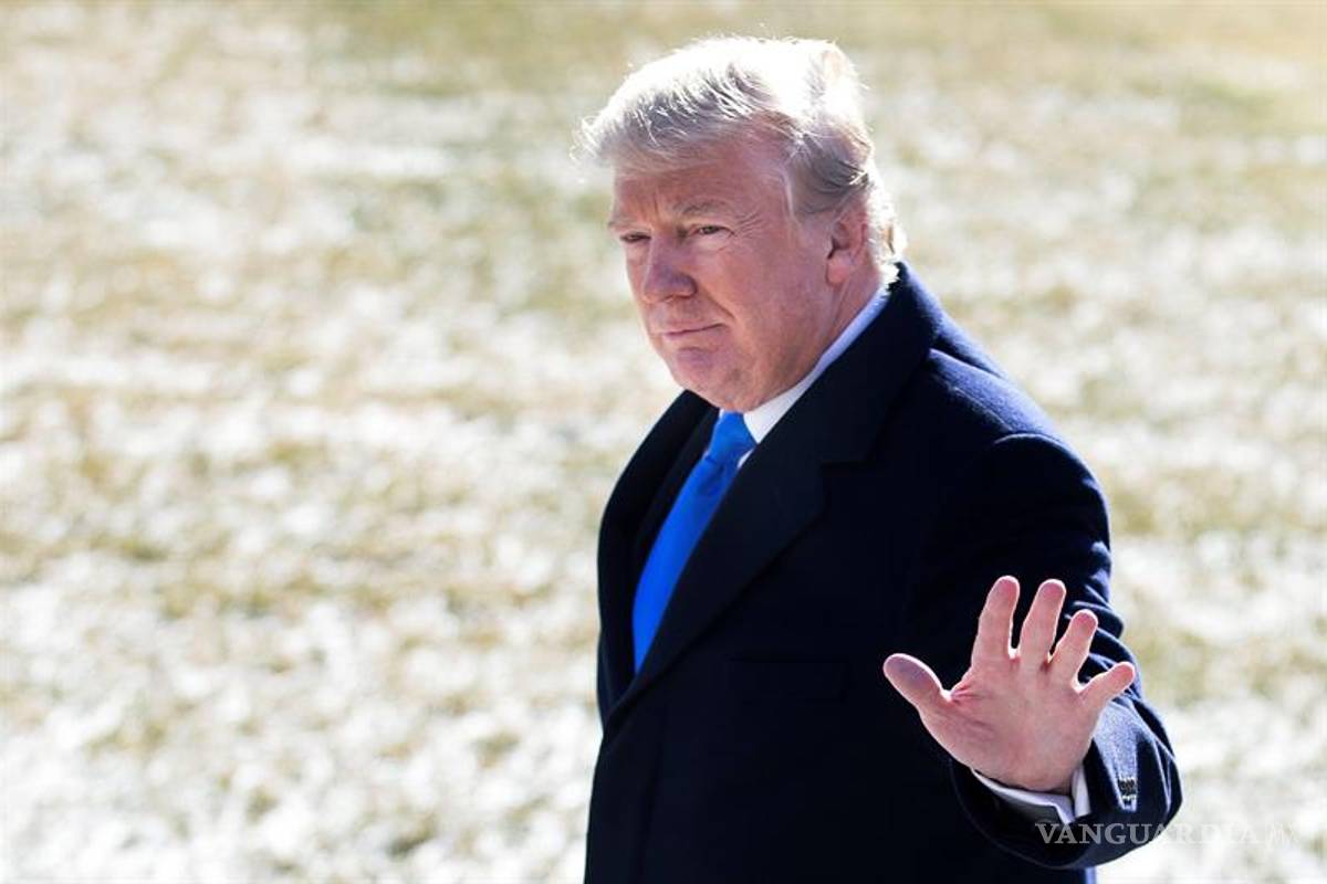 Trump y sus asesores insisten en su campaña contra el libro &quot;Fire and Fury&quot;