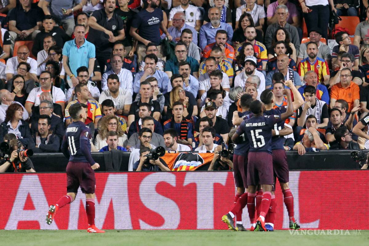 Arsenal vapulea al Valencia y es el primer invitado a la Final de la Europa League