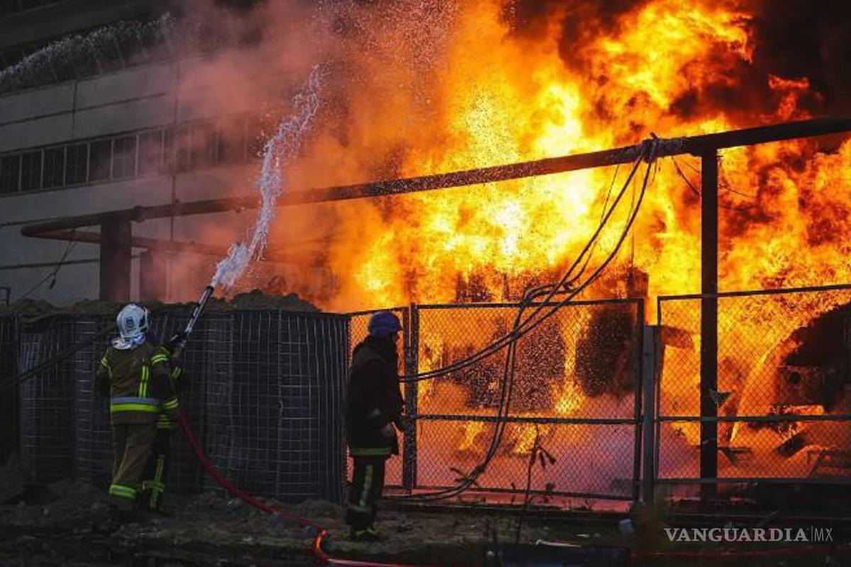 Zelensky ordena recortes de electricidad en toda Ucrania mientras Putin apunta a las centrales eléctricas