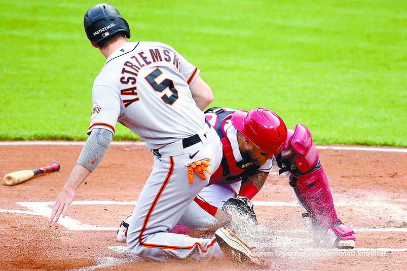 Rojos por los Gigantes; barridos y apaleados