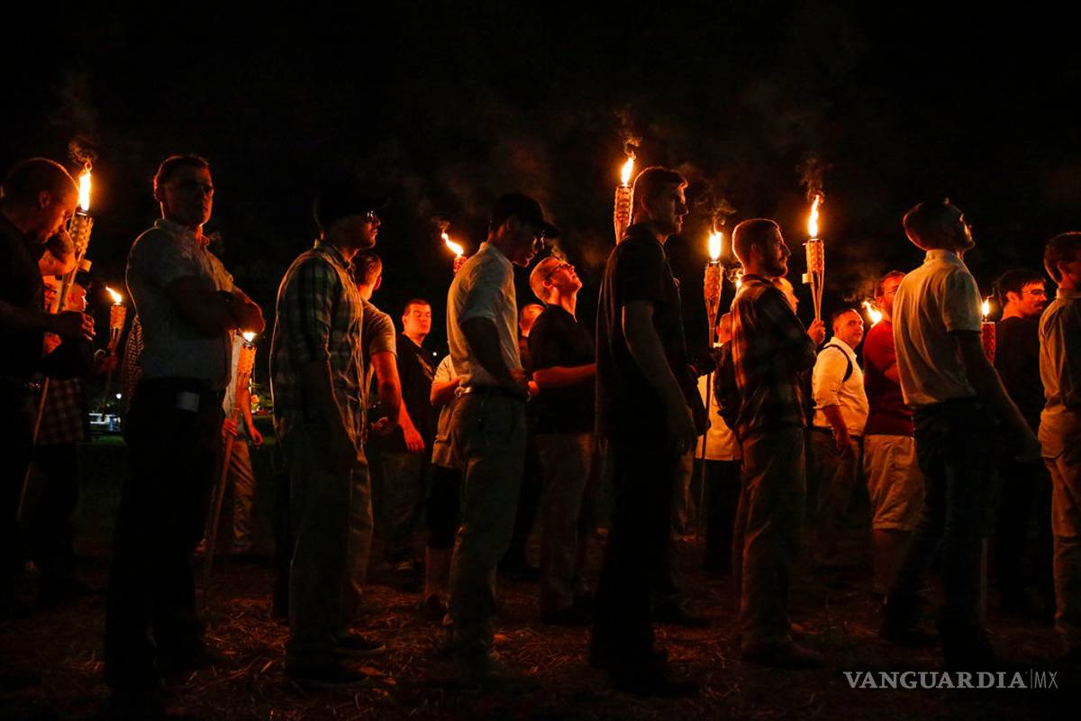 Detienen a cuatro neonazis vinculados a disturbios de Charlottesville en 2017