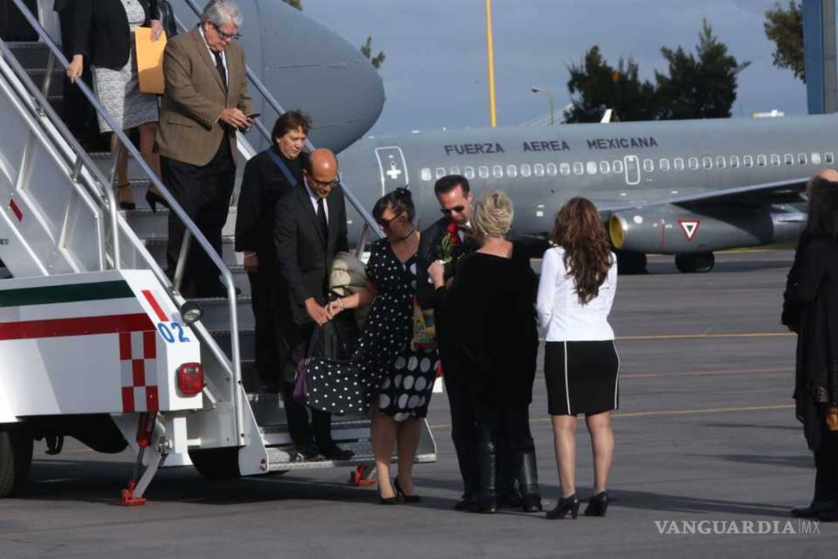 $!Traer las cenizas de José José costó ¡1.5 millones de pesos al erario público!