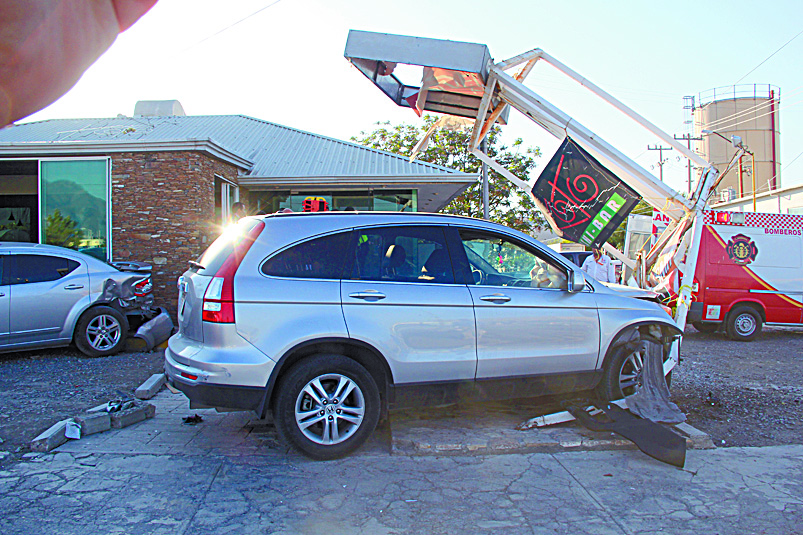 $!Ex Funcionaria municipal mata a peatón; Ayuntamiento adelanta sanciones por texting vía cámaras