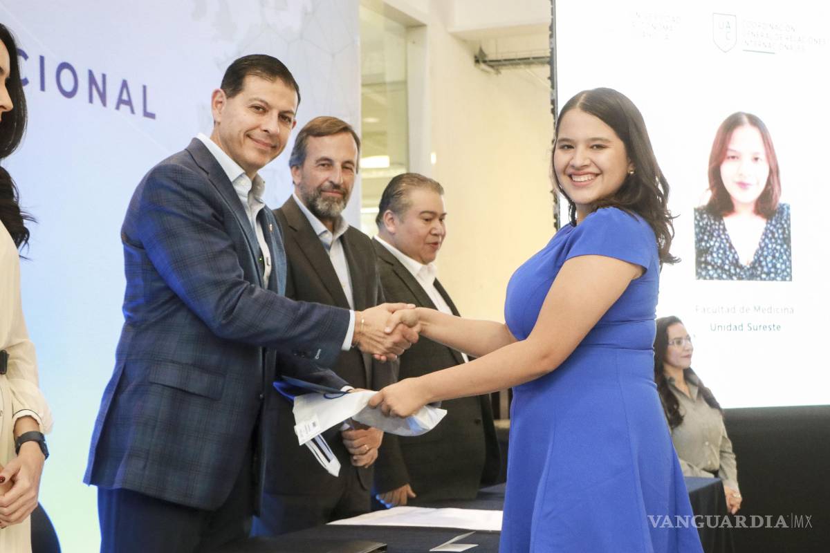Lobos internacionales: entrega UAdeC becas de movilidad estudiantil a 60 alumnos