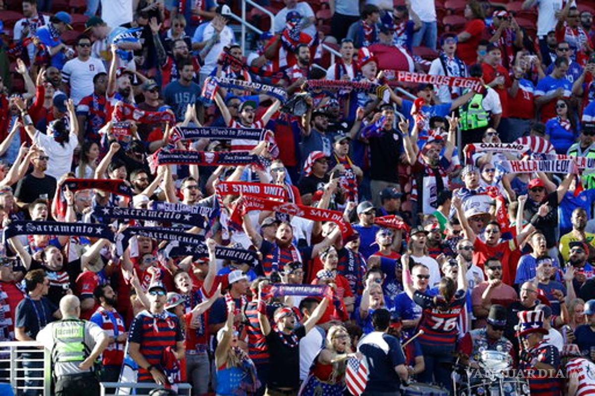 Aficionados norteamericanos le copian a México el 'eh put...'