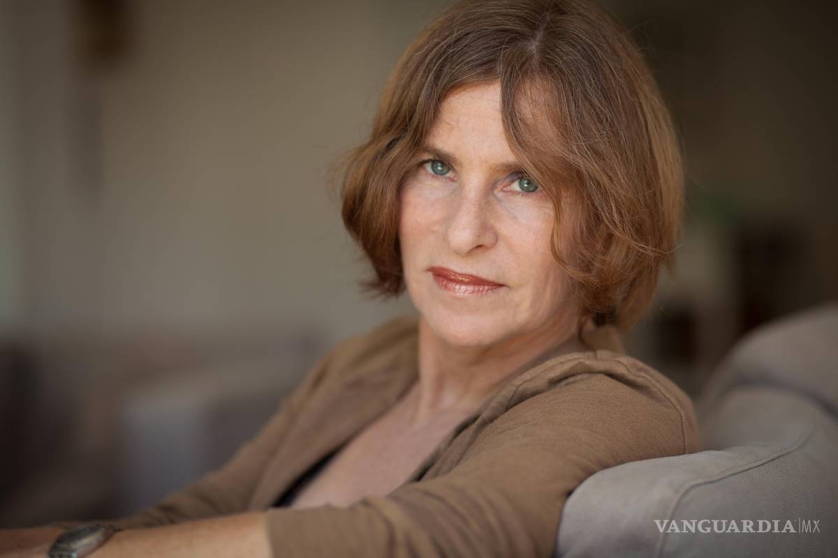 Hija del escritor israelí Amos Oz lo acusa de maltrato físico y mental en su autobiografía