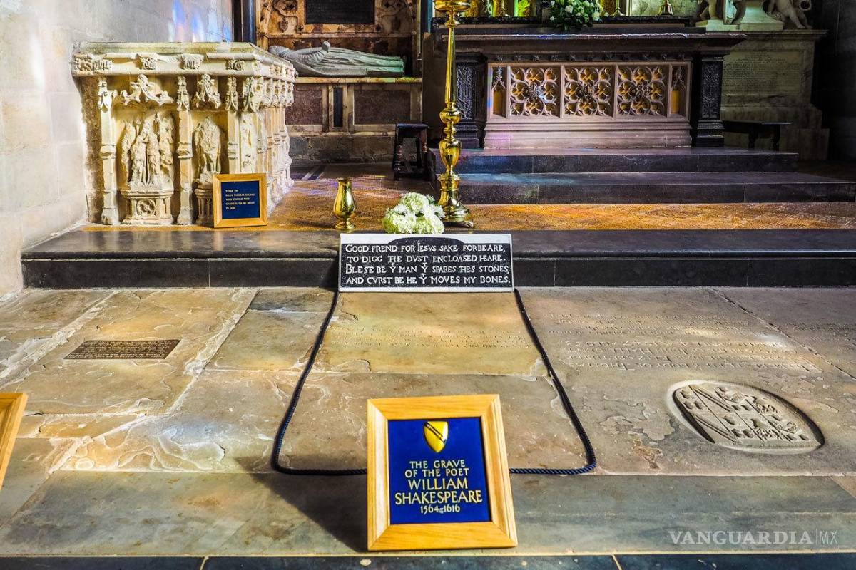 $!La tumba de Shakespeare (Cementerio de la Santísima Trinidad, Stratford-upon-Avon)