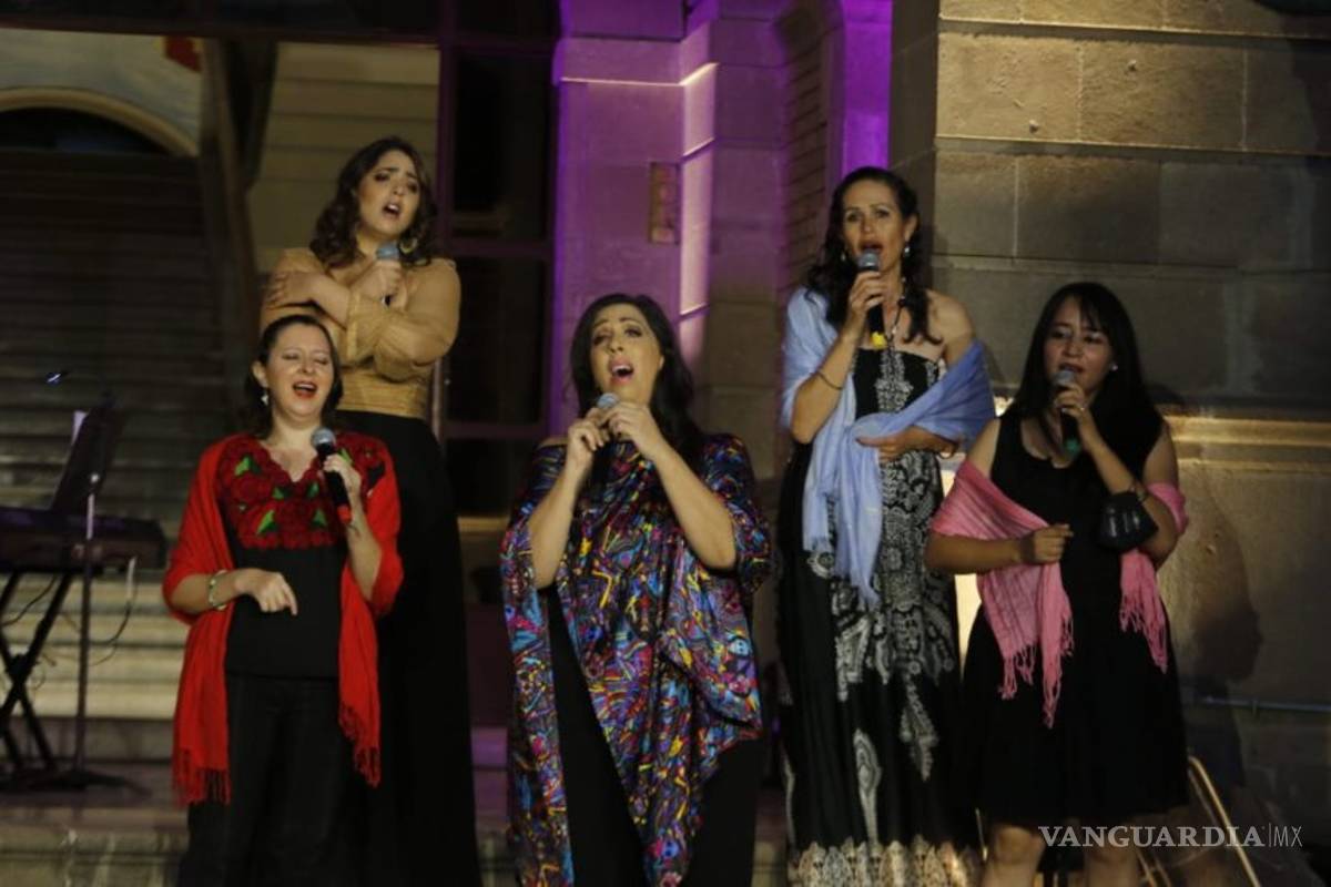 Saltillenses disfrutan concierto en línea de Orozco