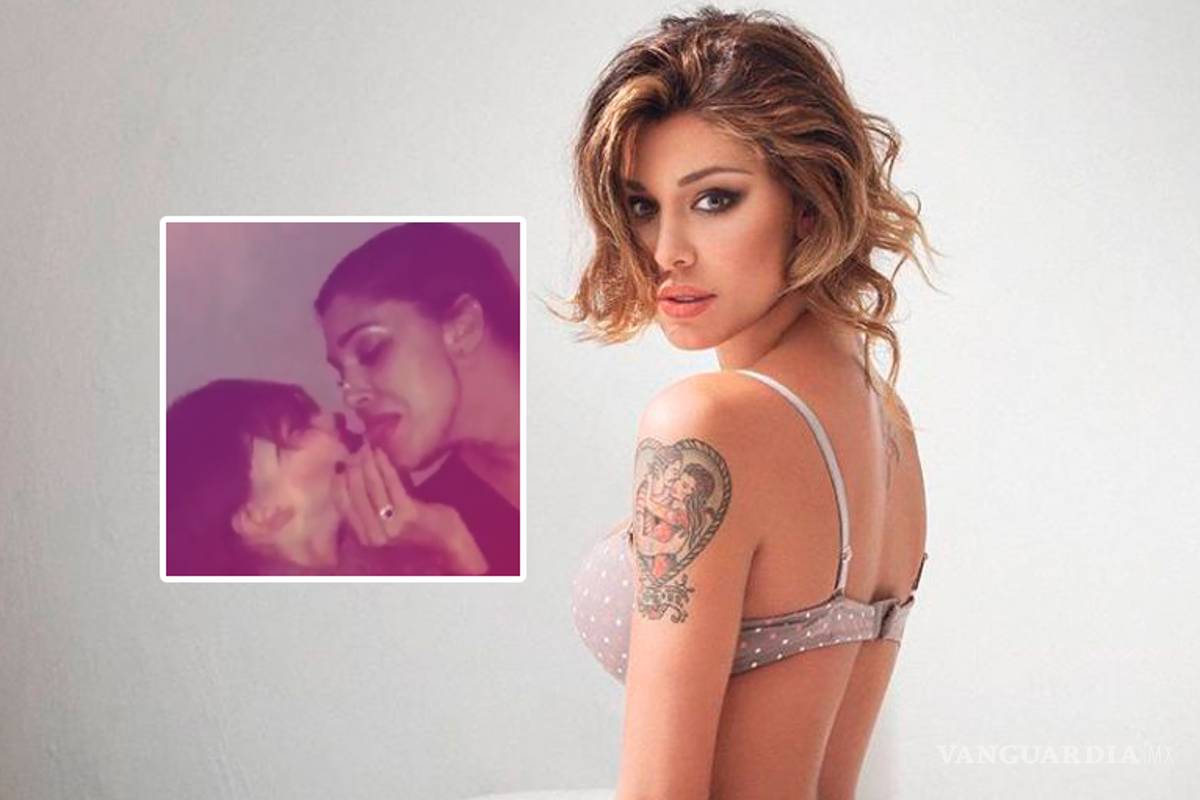 Escándalo por el beso de 'lengua' de una ex modelo de Playboy a su pequeño hijo