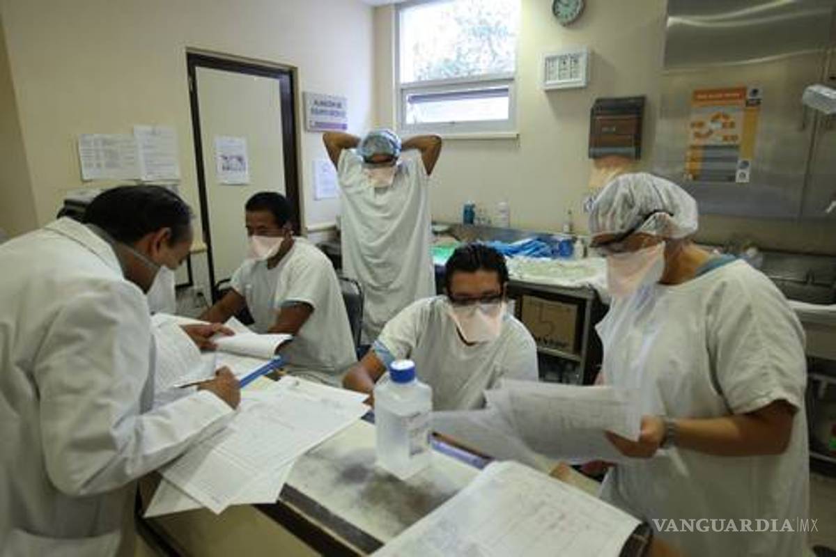 Alumnos de medicina, de los que más se suicidan en México