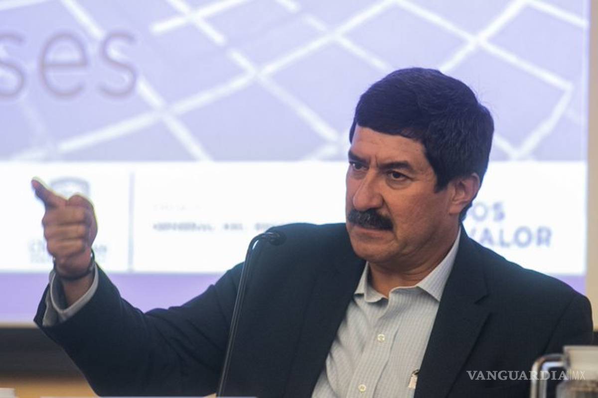 AMLO quiere a los gobernadores sometidos, a mí no me va a intimidar: Javier Corral