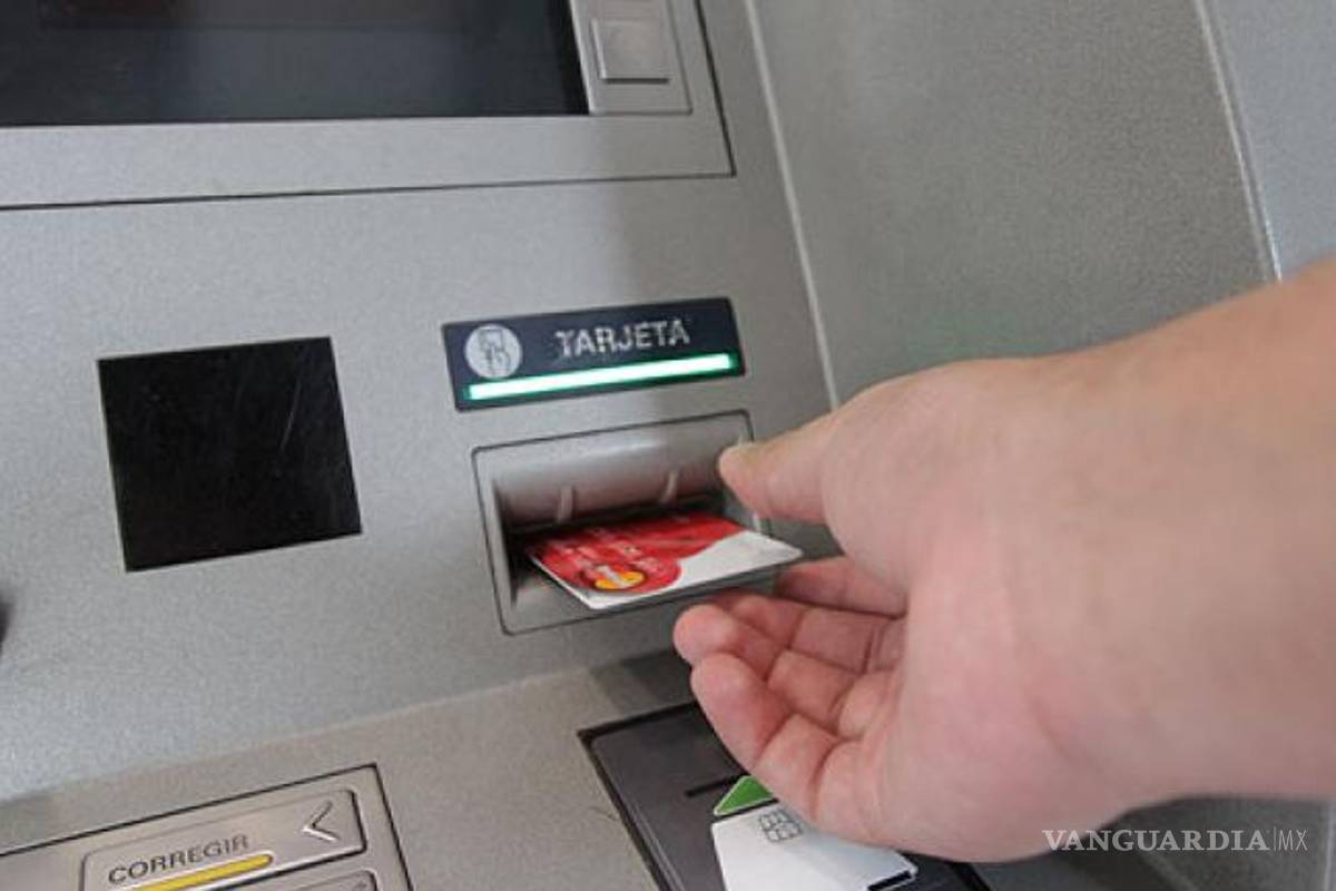Le cambian su tarjeta del banco y le retiran 26 mil pesos