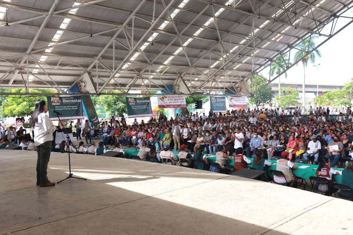 Arrancan pagos de 20 mil pesos a víctimas de inundaciones en Poza Rica