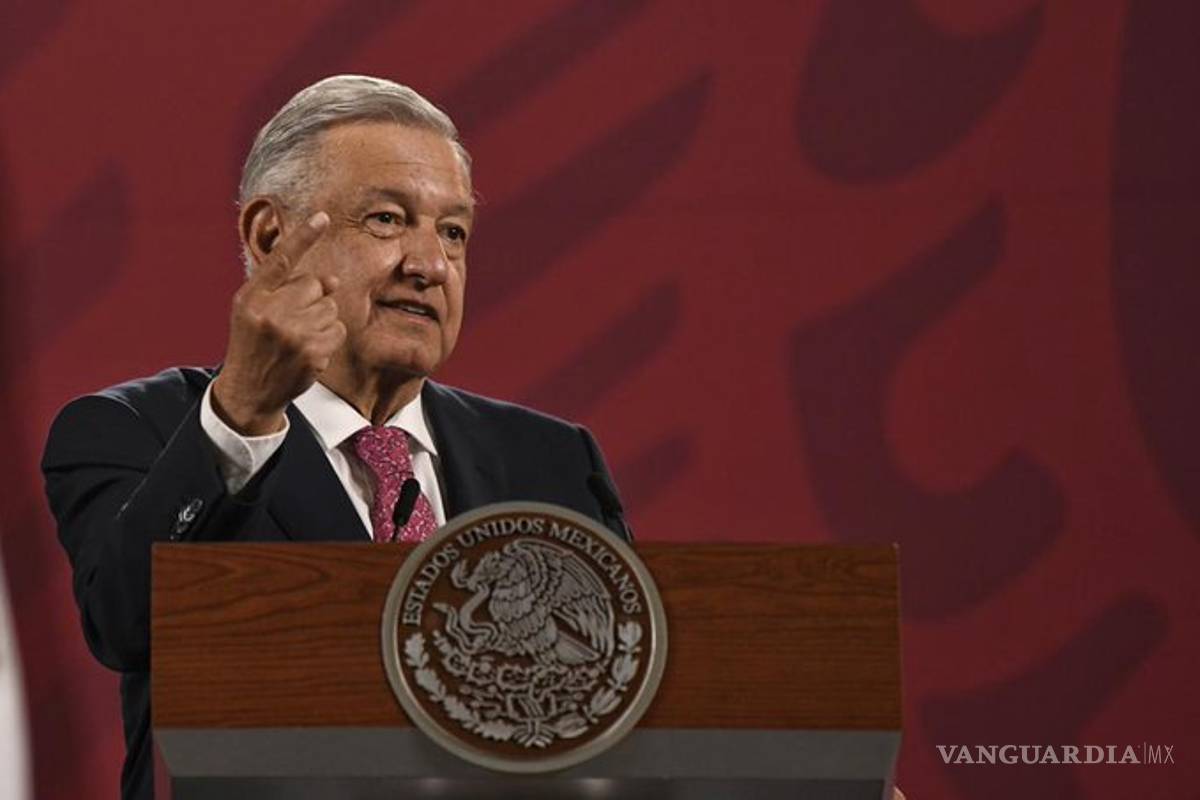 AMLO iría por reforma si SCJN batea consulta sobre expresidentes