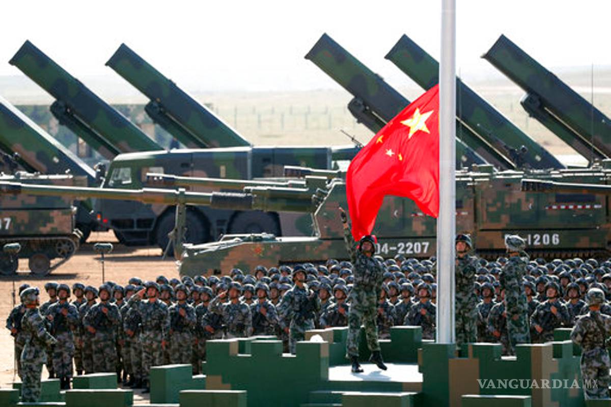 China da una demostración de su fuerza en desfile militar