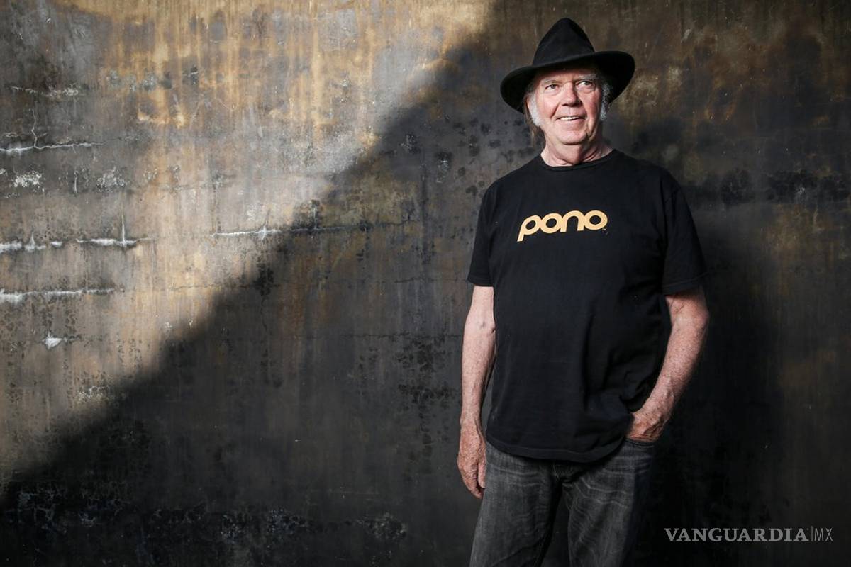 Neil Young se pone espléndido; el canadiense permite escuchar gratis su música