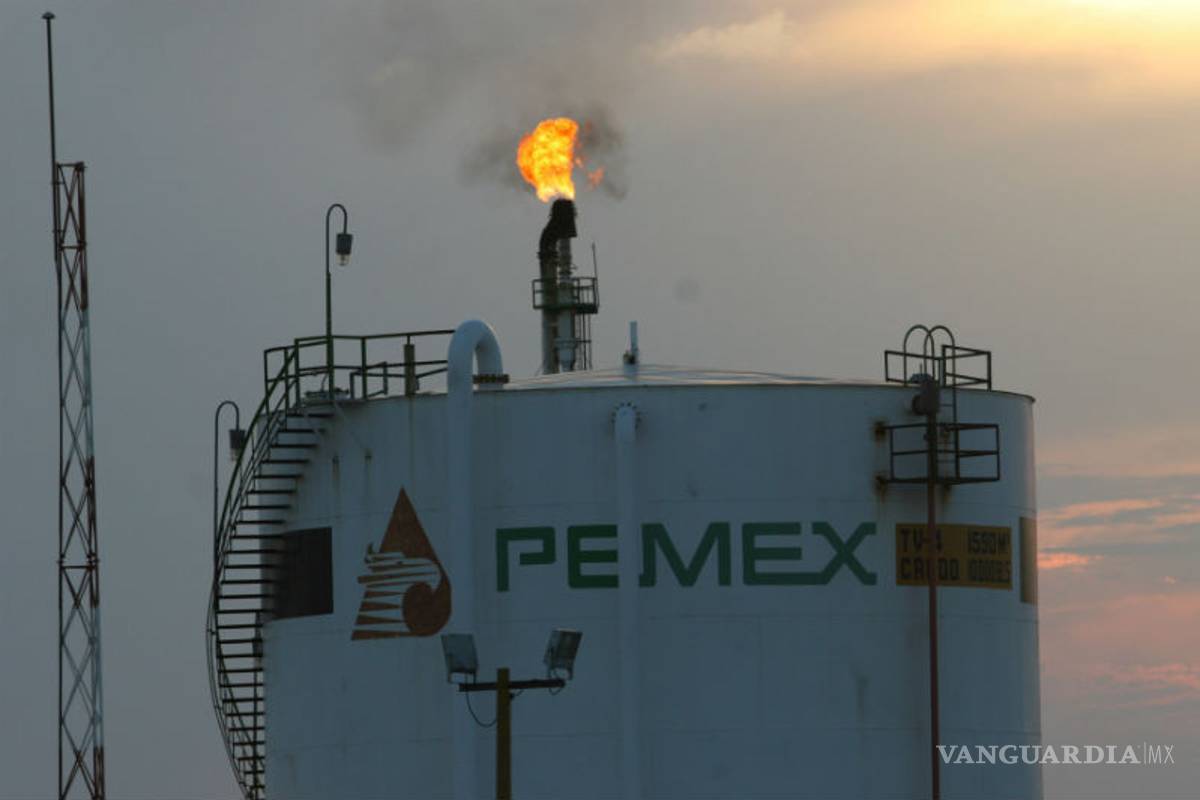 $!'La gallina de los huevos de oro se secó', dice Peña sobre el petróleo, como justificación al gasolinazo