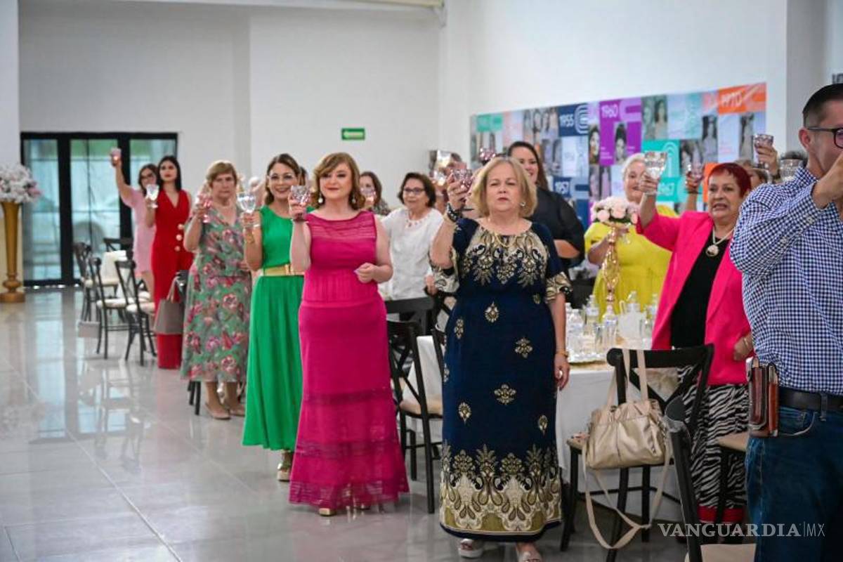 $!San Buenaventura: Entre coronas y recuerdos, rinden homenaje a reinas del 14 de Julio