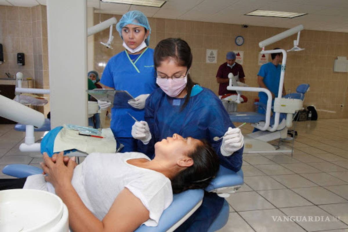 Ofrece la Universidad Autónoma de Coahuila orientación médica y odontológica en línea