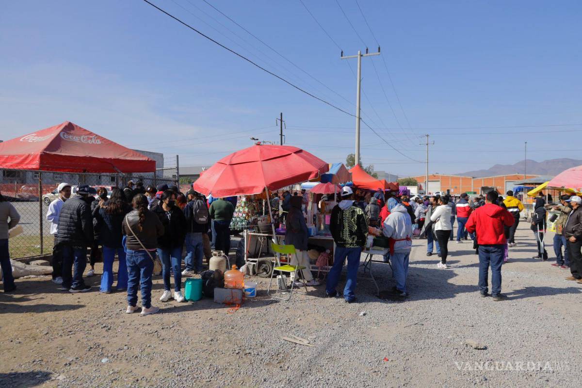 Inicia vacunación para mayores de 18 años; les aplican segundas dosis AstraZeneca