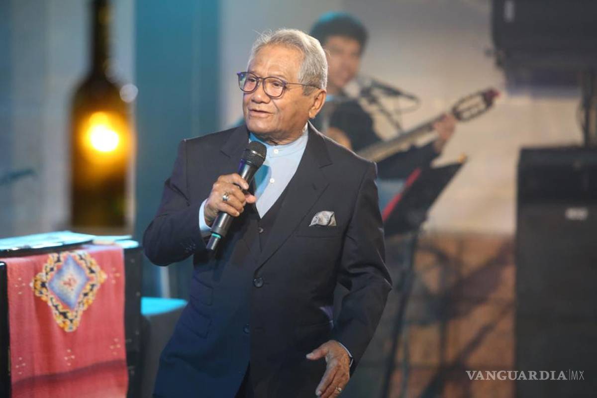 Saltillo hará homenaje a Armando Manzanero