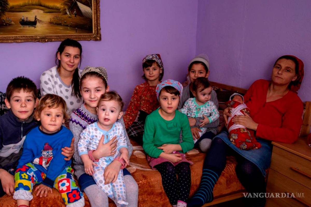 Mujer tiene su vigésimo hijo a los 42 años, todos del mismo padre