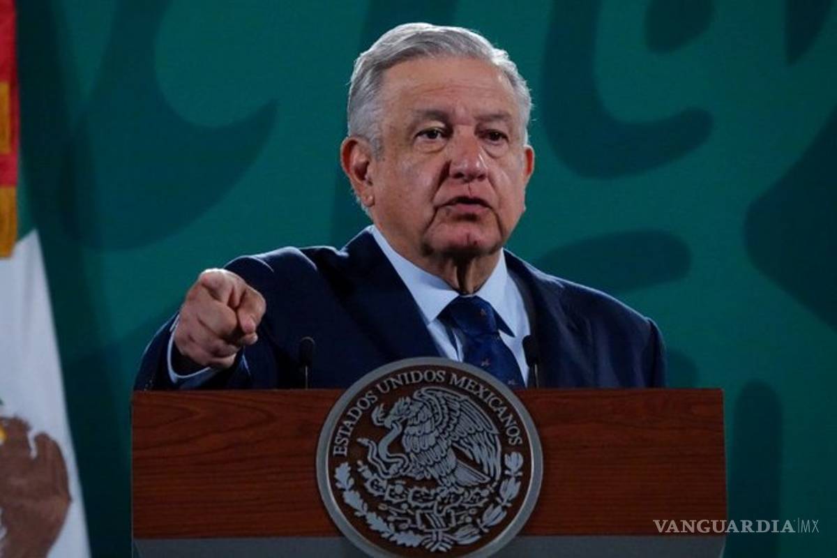 Con fideicomisos del Conacyt se compró refinería: AMLO