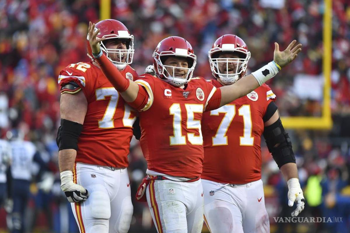 Mahomes se queda sin protección; Chiefs liberan a Eric Fisher y Mitchell Schwartz