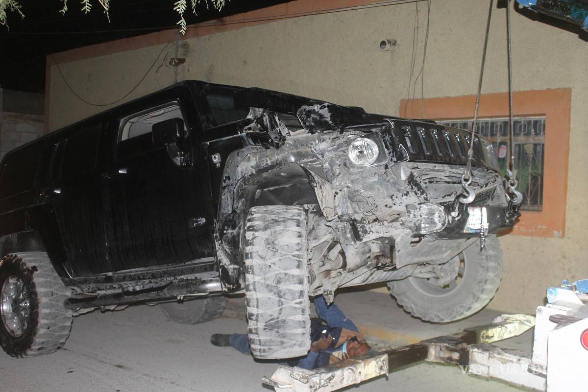 Choca contra postes de luz y deja sin energía al sur de Parras, Coahuila