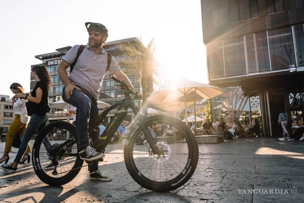 $!Porsche lanza bicicleta eléctrica de alto rendimiento, pero no para cualquiera, vale ¡220 mil pesos!