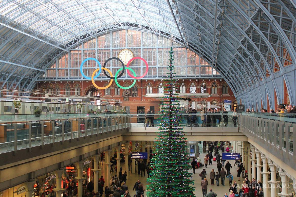 ¡Hecho con Legos! Este es el árbol de Navidad más grande del mundo