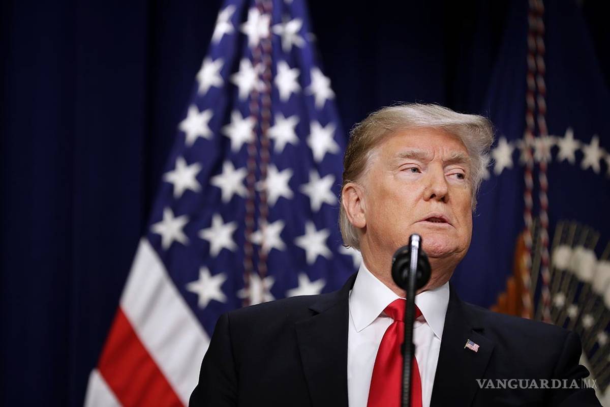 Pide Donald Trump detener demandas relacionadas con inmigración