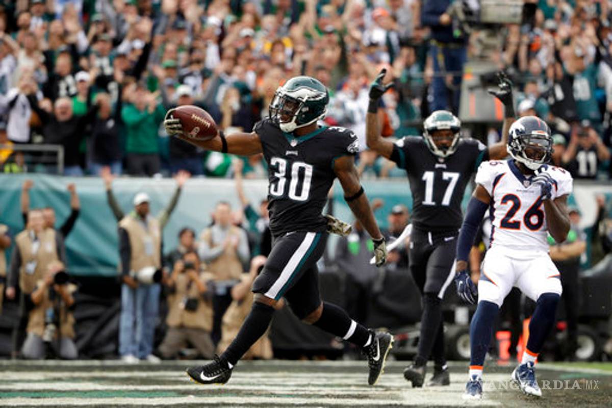 Eagles de Filadelfia despedazaron a los Broncos de Denver