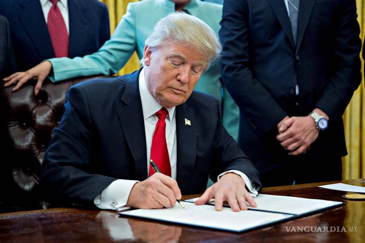 $!Preocupa a Starbucks, Tesla y Uber la orden ejecutiva Trump sobre refugiados