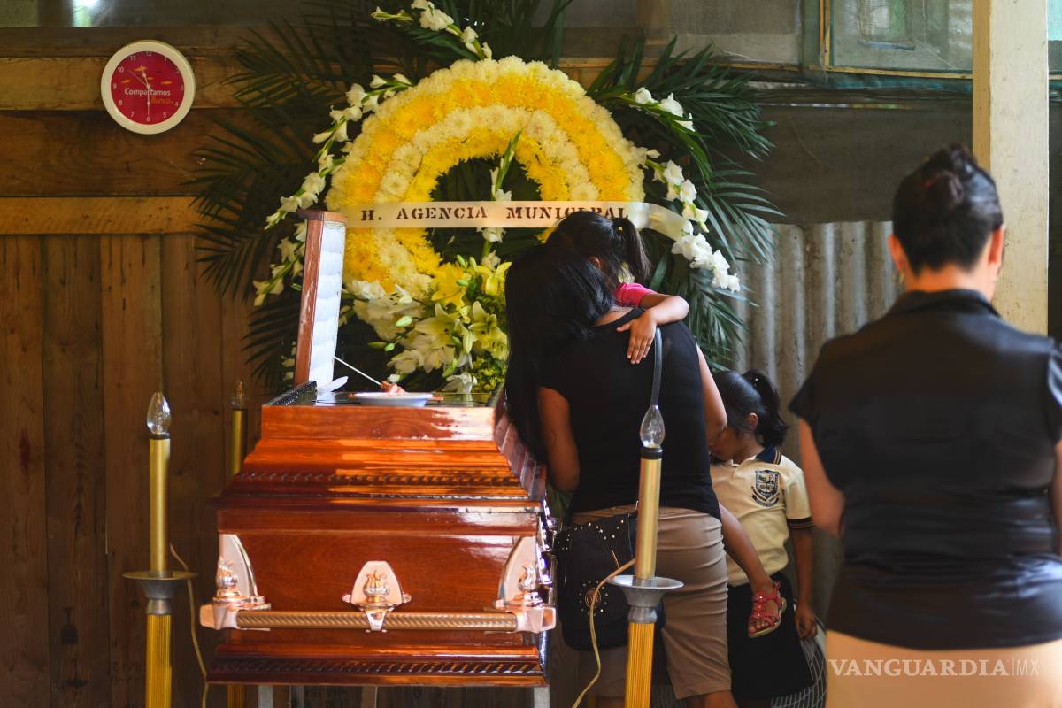 Dan último adiós a joven fallecido en explosión