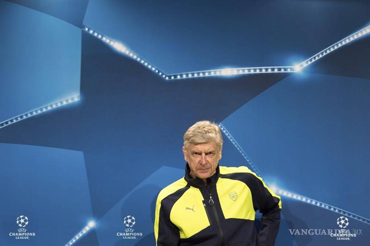 $!"Aquí o en otro lugar” seguirá entrenando la próxima campaña: Wenger