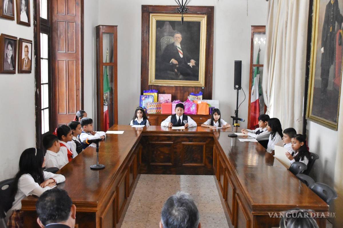 Toma protesta Cabildo Infantil, niñas y niños gobiernan por un día en Cuatro Ciénegas