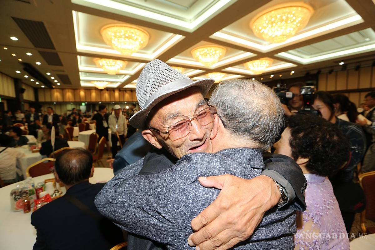 Tu jugo del día: Y a todo esto, ¿dónde queda el aeropuerto de Santa Lucía?... Escoge bien tu cheve, hoy inicia la Bundesliga...