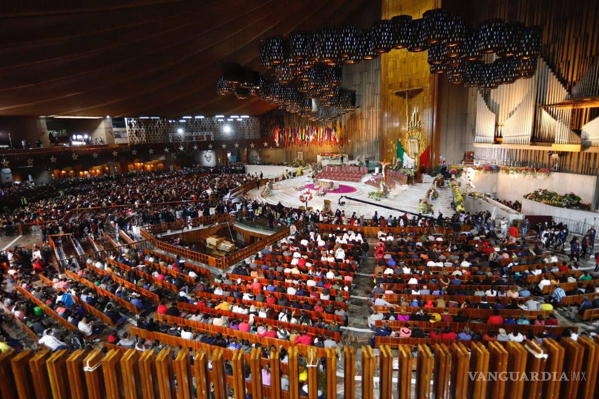 Miles acuden a la Basílica en la CDMX para cantarle las mañanitas a la Virgen de Guadalupe