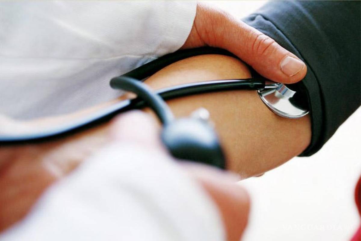 Casi la mitad de mexicanos los afectan enfermedades crónicas