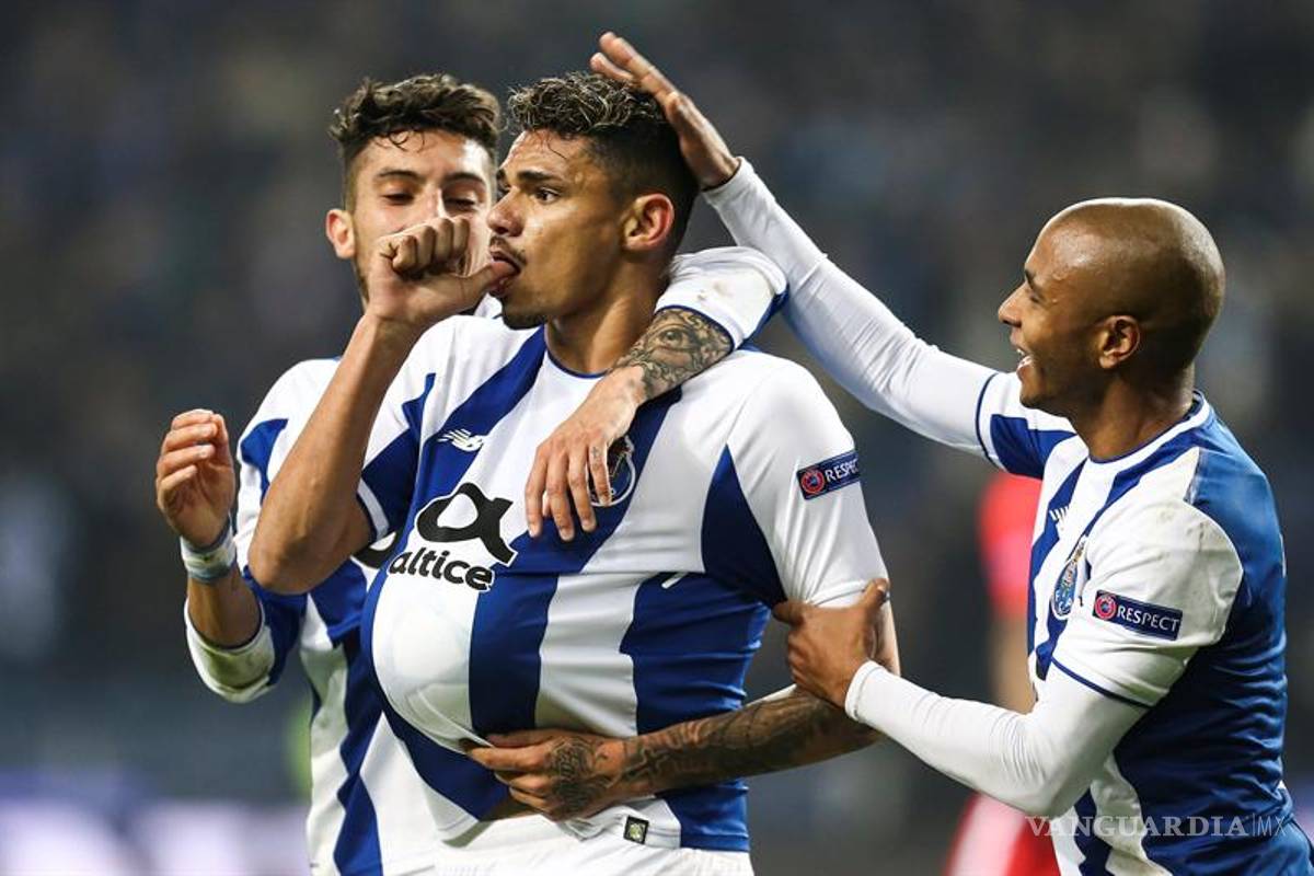 Porto golea al Mónaco y llega a octavos en la Champions