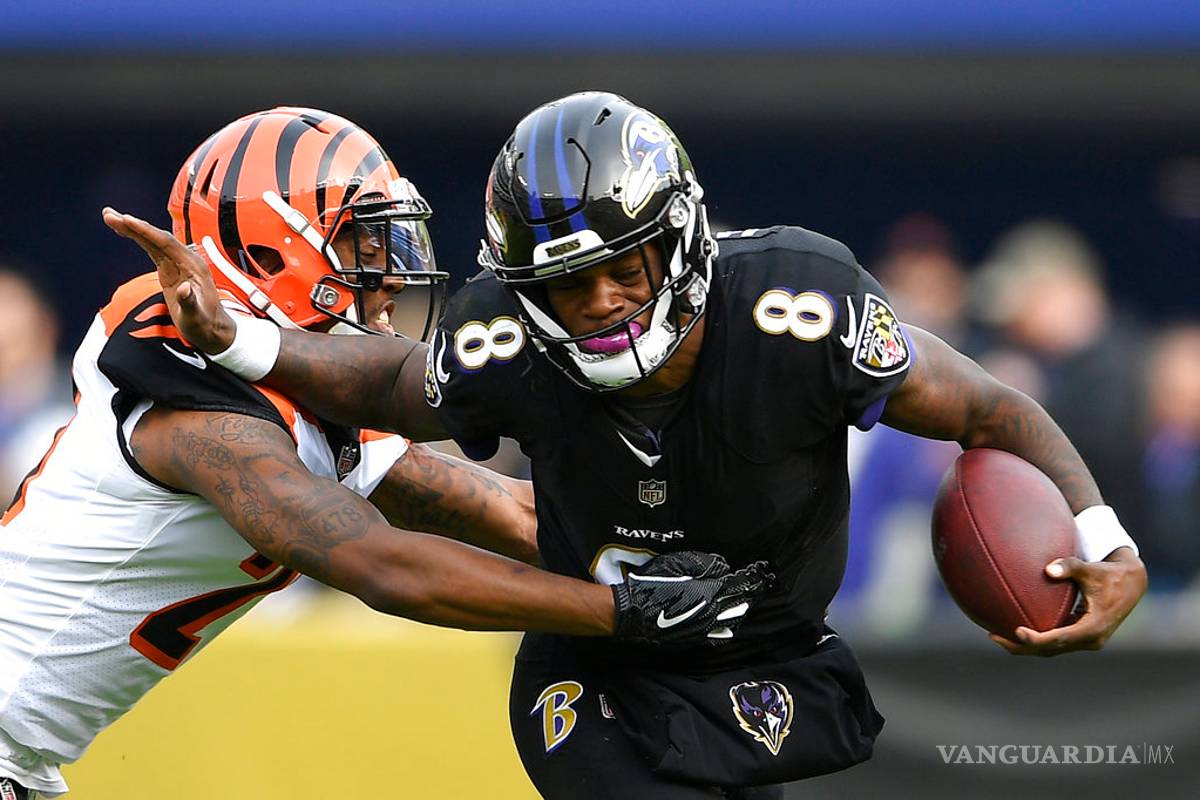 Lamar Jackson guía a los Ravens a su quinta victoria