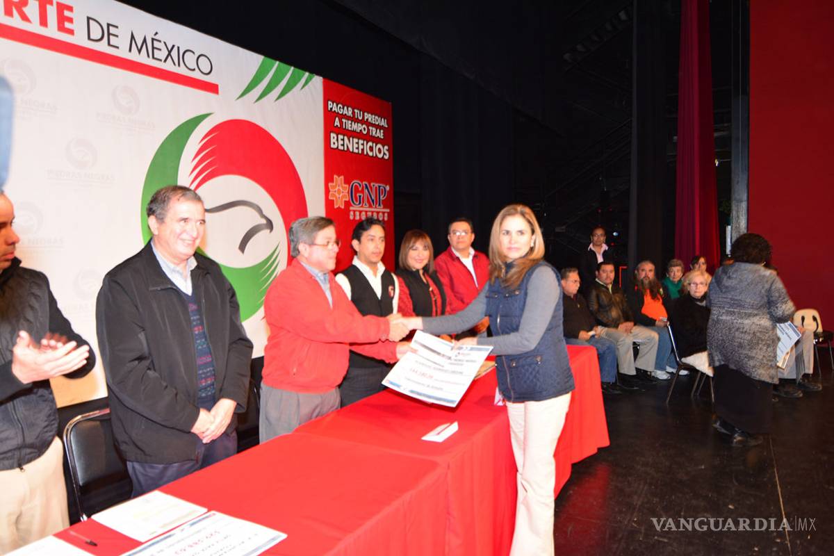 Pagan 26 MDP por seguro a damnificados por lluvias en Piedras Negras